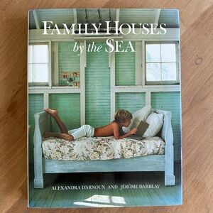 Hardcover Coffee Table Book “Family Houses by the Sea”